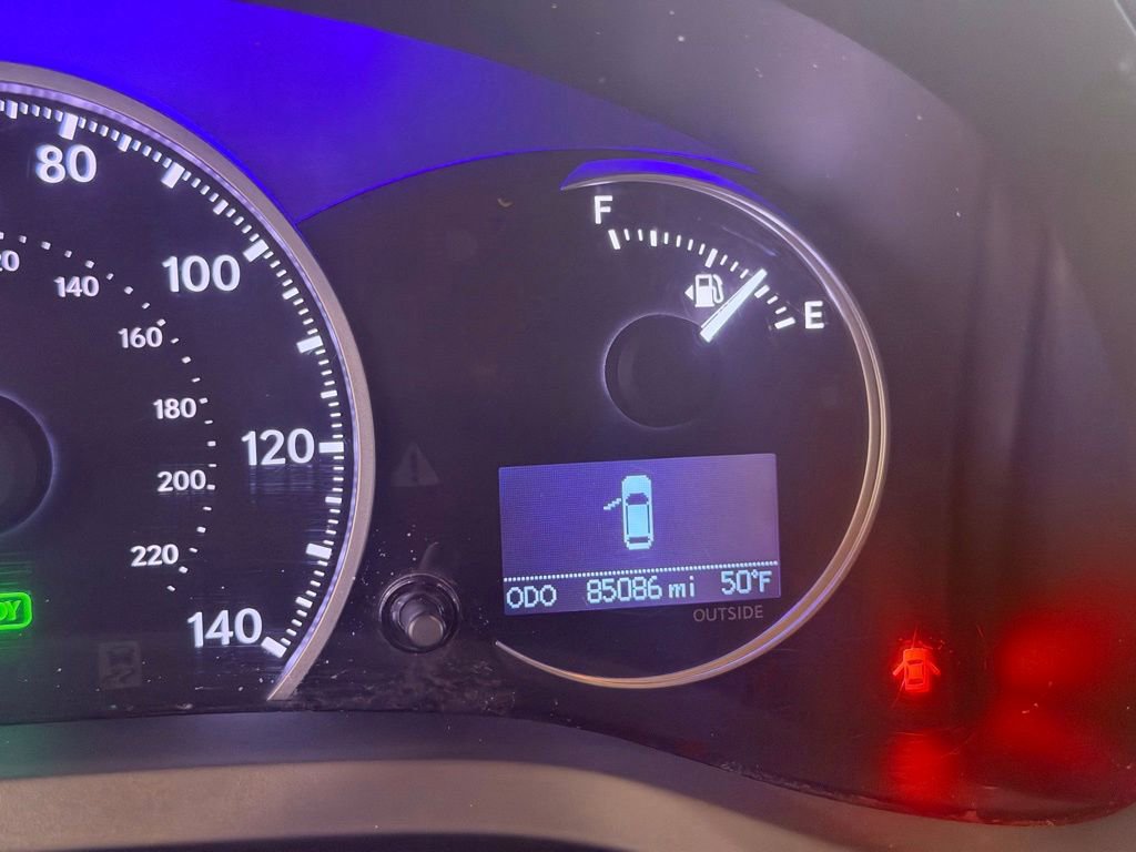 Used 2012 Lexus CT 200h Premium w/ Premium Audio Pkg FWD image 23