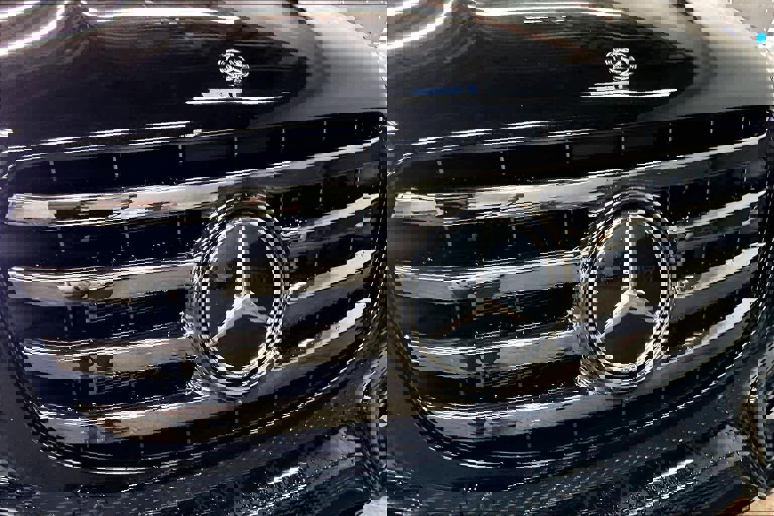 Used 2025 Mercedes-Benz GLS 450 GLS 450 image 33