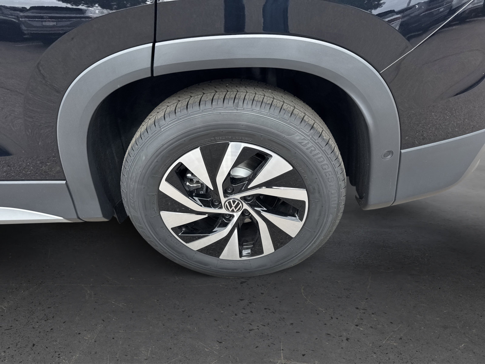 New 2026 Volkswagen Tiguan S FWD image 7