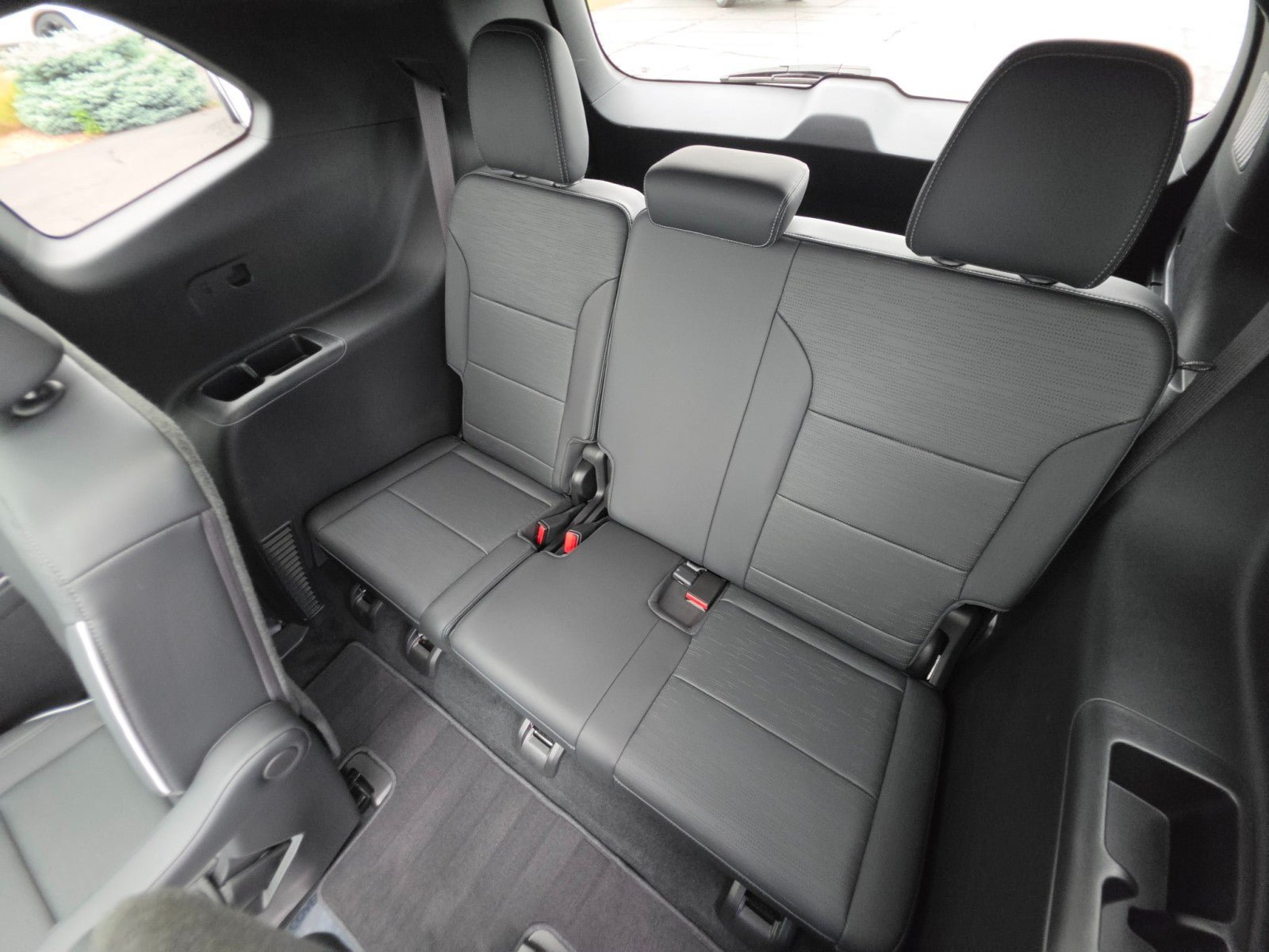 Used 2025 Buick Enclave Sport Touring w/ Super Cruise Package AWD/4WD image 23