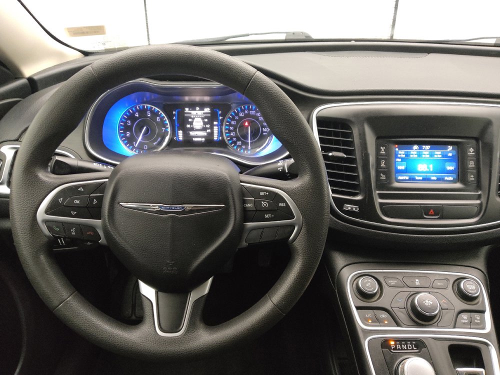 Used 2015 Chrysler 200 Limited FWD image 22