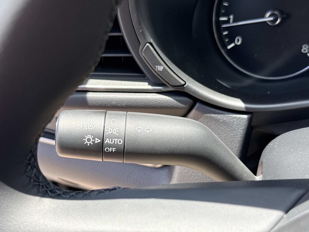 New 2026 MAZDA CX-30 AWD 2.5 S w/ Select Sport Pkg image 39
