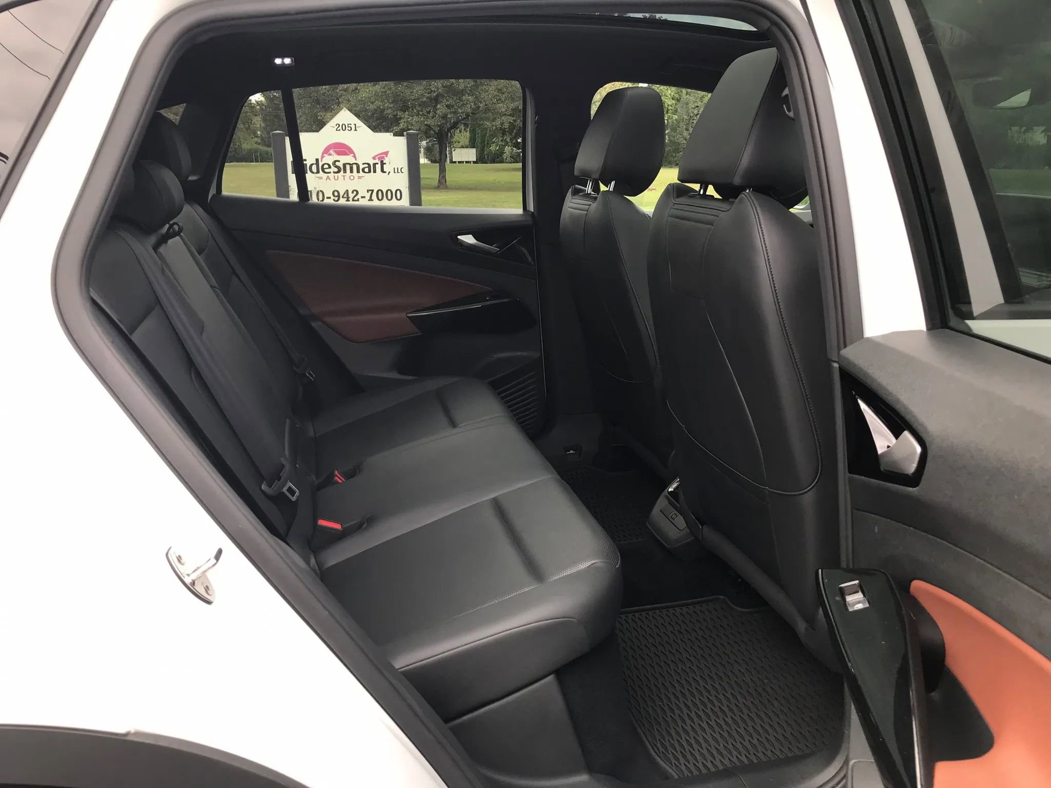 Used 2022 Volkswagen ID.4 Pro S w/ Gradient Package image 99