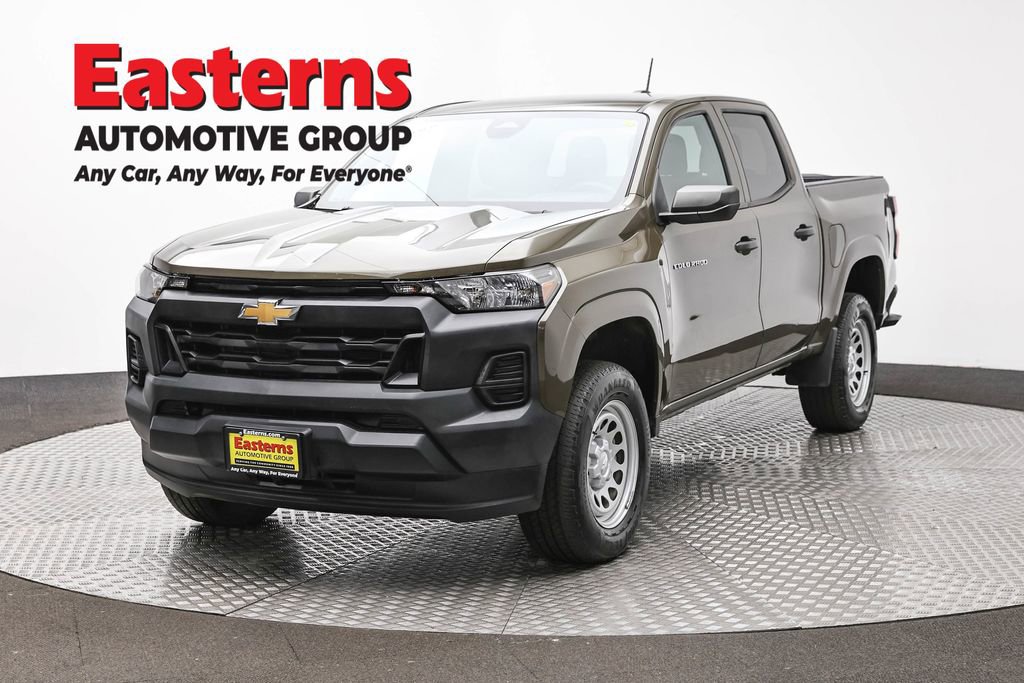 Used 2023 Chevrolet Colorado W/T image 1