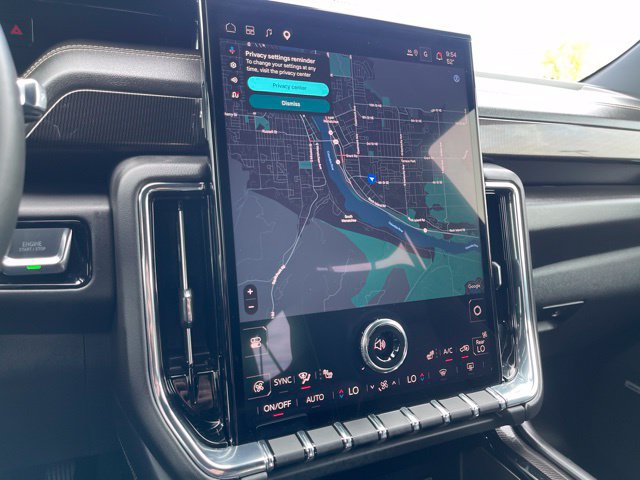 Used 2025 GMC Yukon XL Elevation AWD/4WD image 11