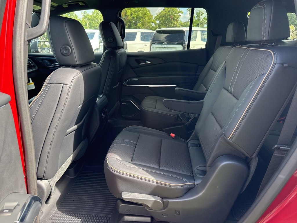 New 2025 Chevrolet Traverse High Country w/ LPO, Floor Liner Package image 7