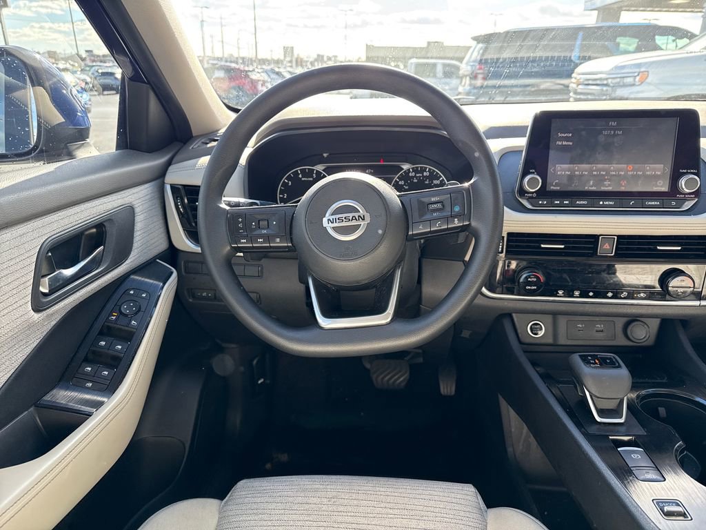 Used 2021 Nissan Rogue SV image 17