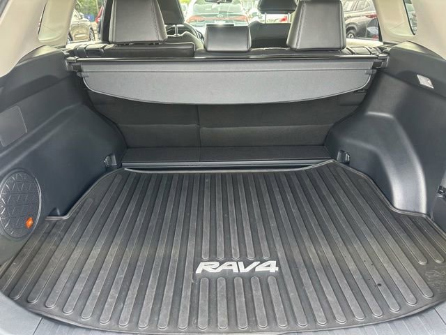 Used 2019 Toyota RAV4 XLE Premium w/ Cold Weather Package AWD/4WD image 22