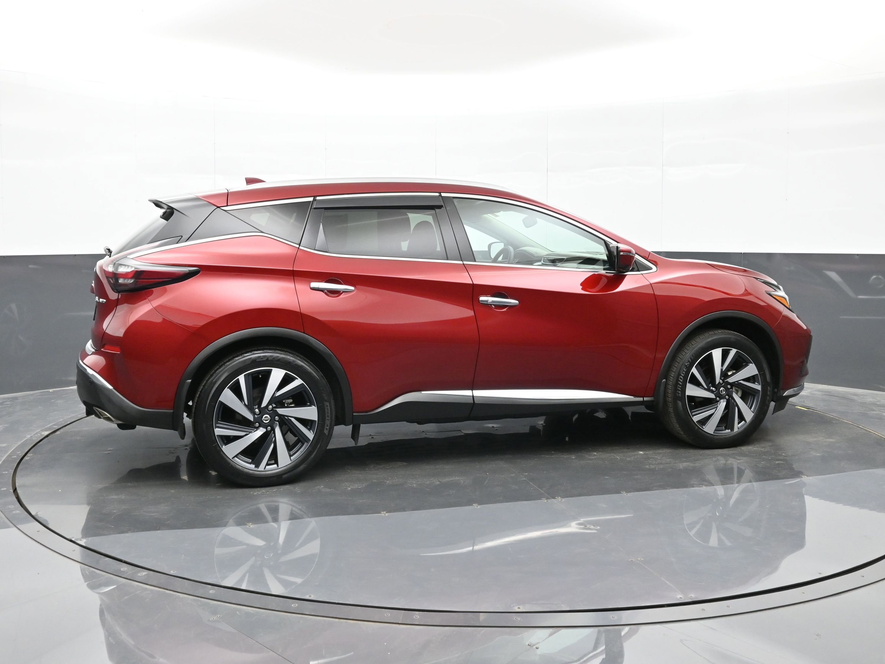Used 2022 Nissan Murano SL w/ Cargo Package image 9