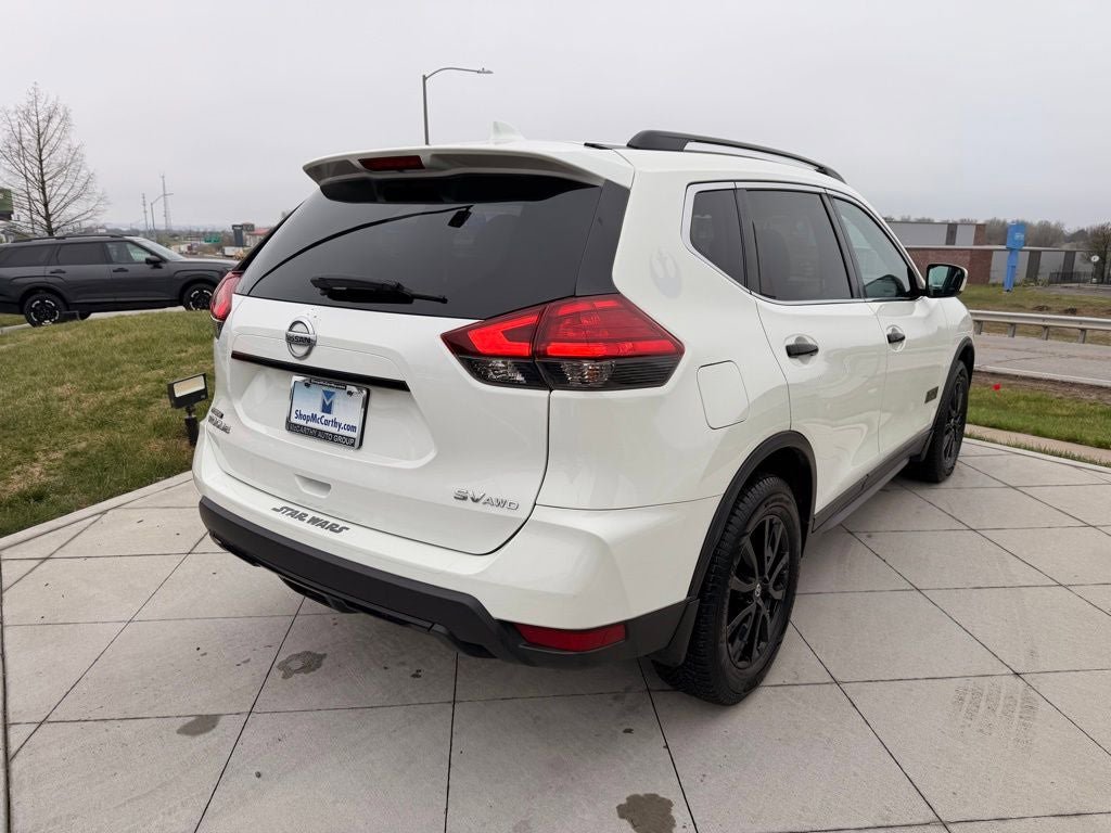 Used 2017 Nissan Rogue SV AWD/4WD image 5