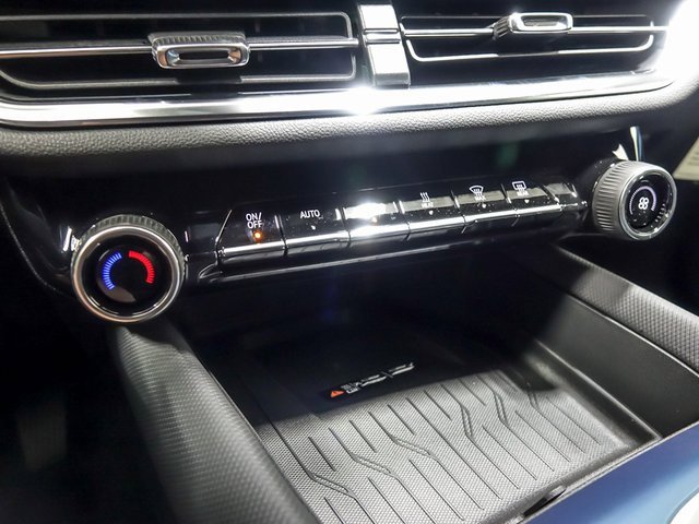 New 2026 Chevrolet Equinox EV LT image 21