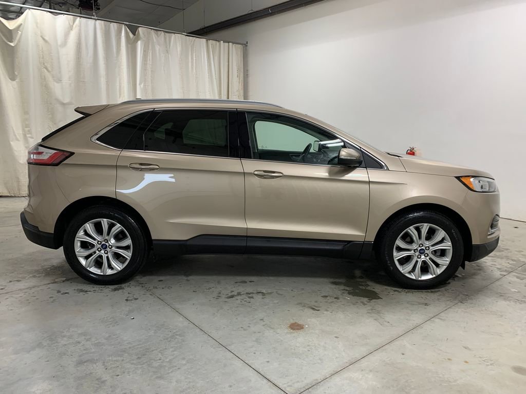 Used 2020 Ford Edge Titanium FWD image 26