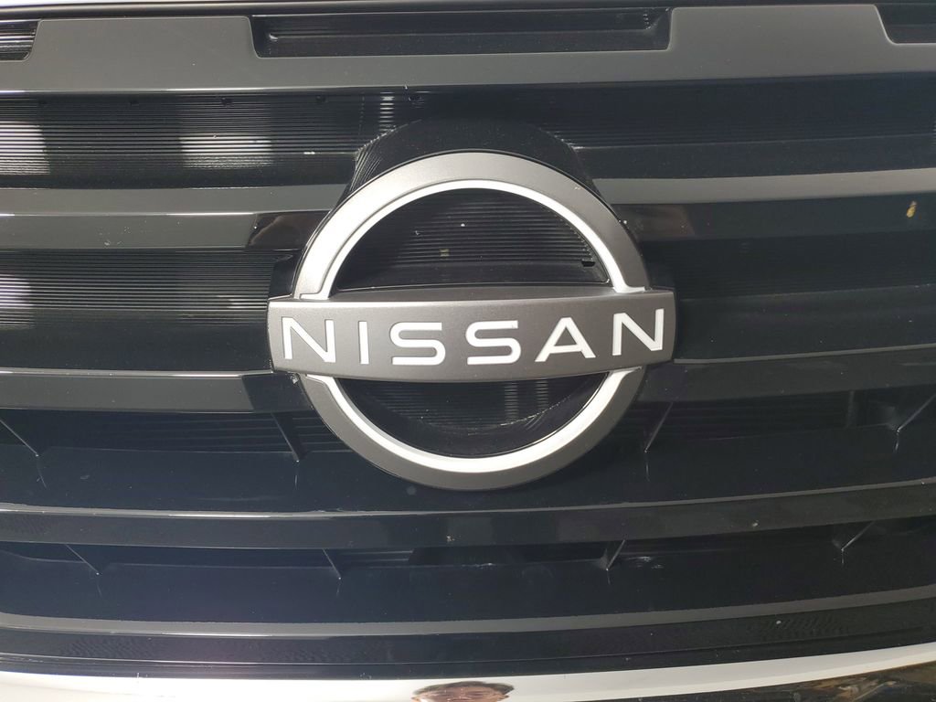 Used 2025 Nissan Pathfinder SV FWD image 10