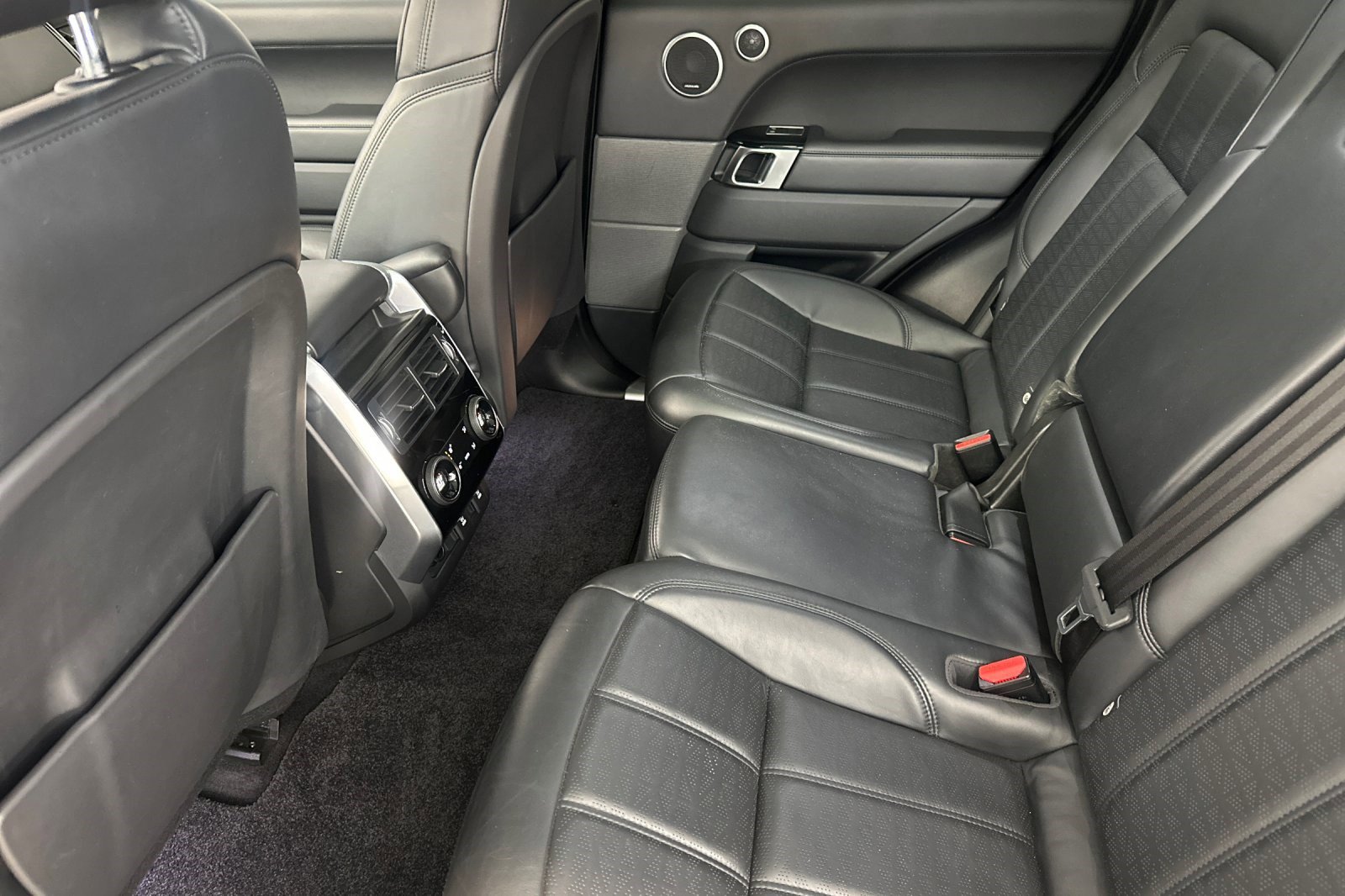 Used 2019 Land Rover Range Rover Sport HSE Dynamic image 28