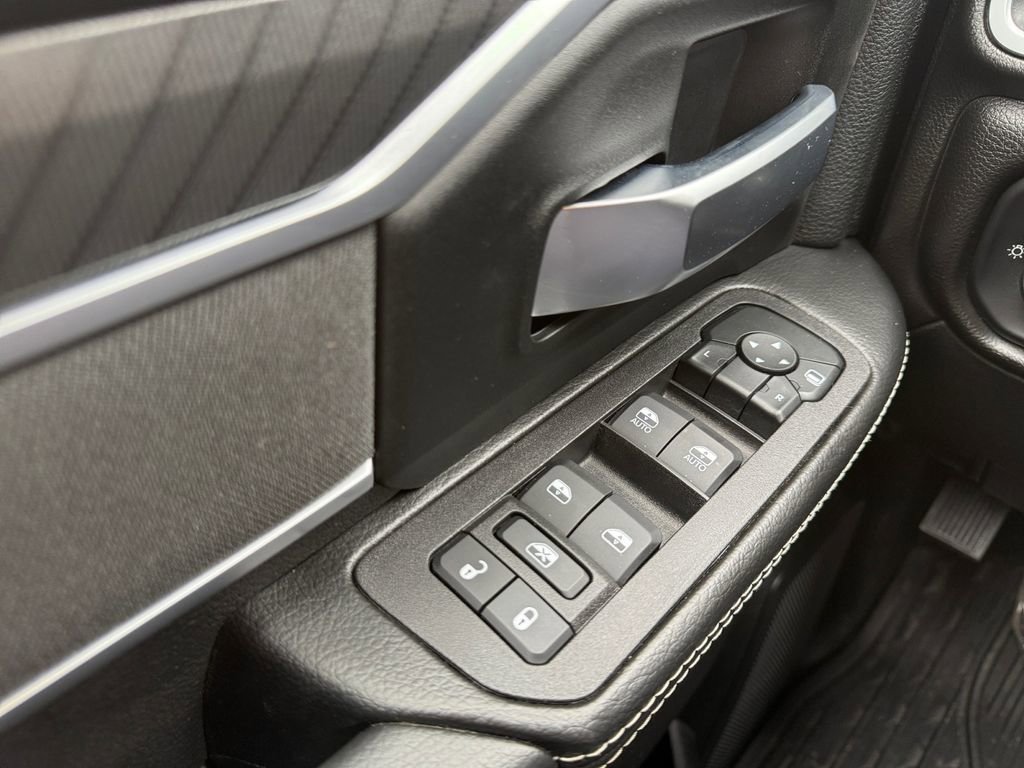 Used 2025 RAM 2500 Big Horn image 28