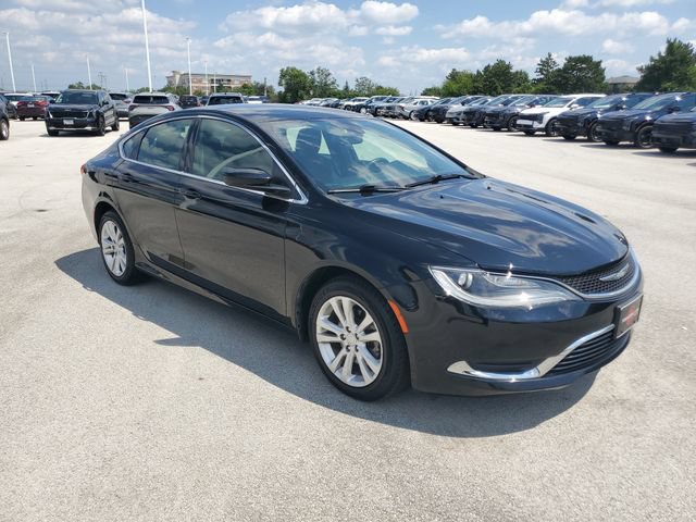 Used 2015 Chrysler 200 Limited w/ Convenience Group FWD image 2