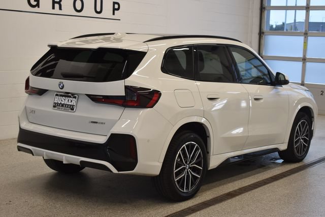 Used 2026 BMW X1 xDrive28i AWD/4WD image 4