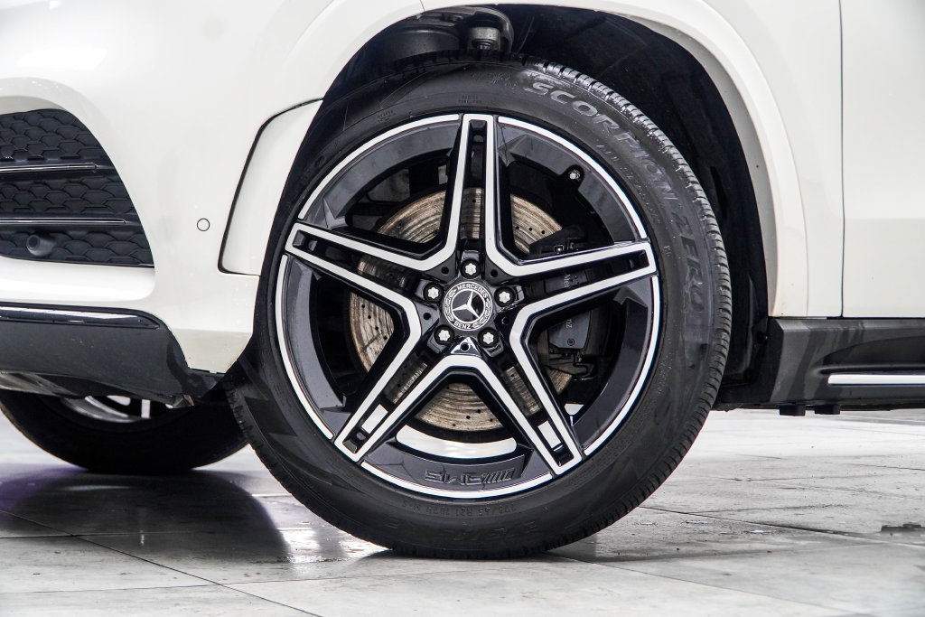 Used 2023 Mercedes-Benz GLS 450 4MATIC w/ AMG Line Exterior image 8
