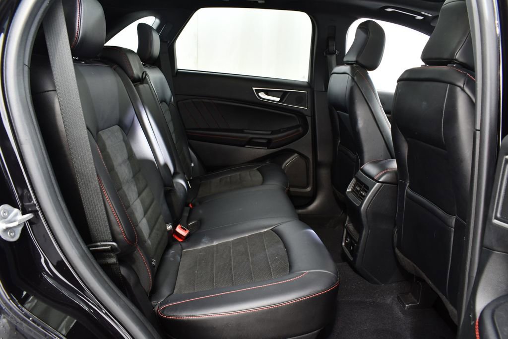 Used 2022 Ford Edge ST-Line image 19