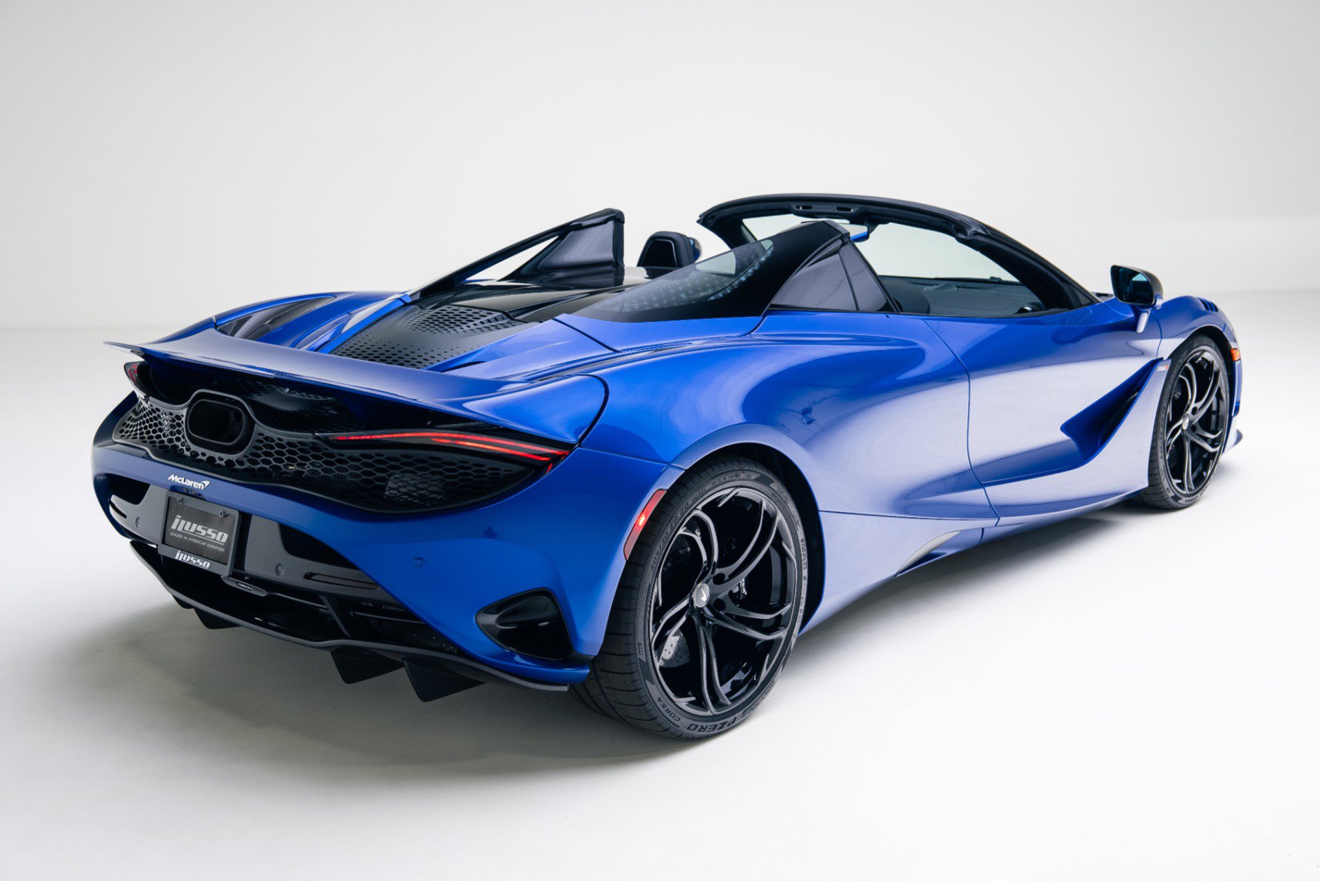 Used 2024 McLaren 750S Spider image 5