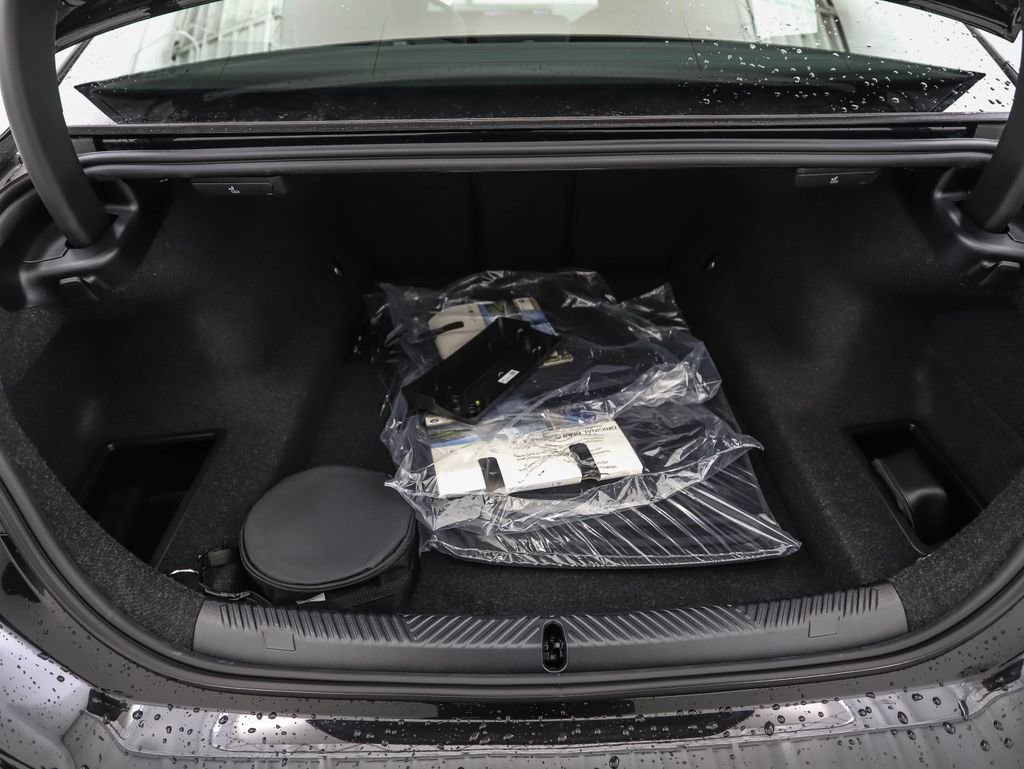 New 2026 BMW 530i xDrive w/ M Sport Package image 23