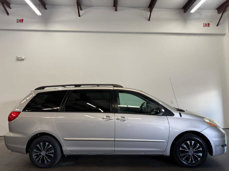 Used 2006 Toyota Sienna LE image 2
