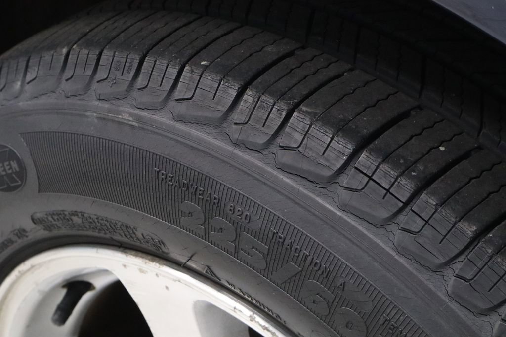 Used 2002 Ford Mustang Coupe image 16