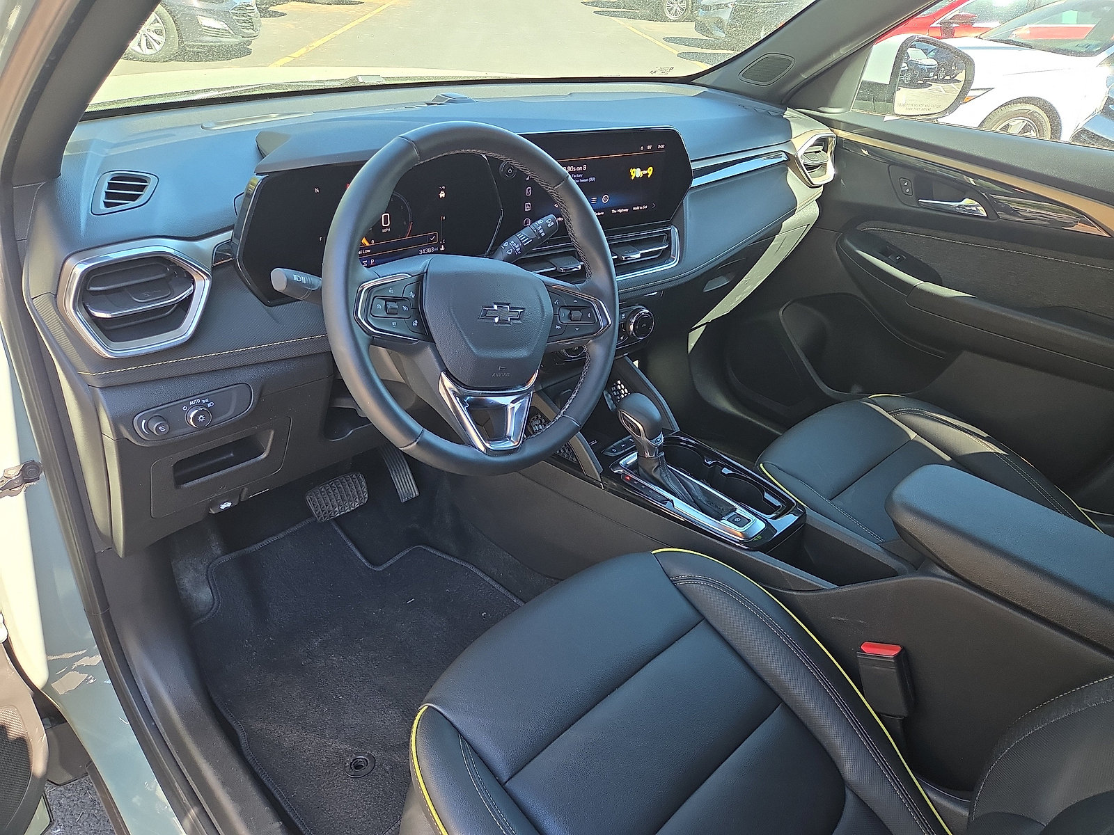 Used 2024 Chevrolet TrailBlazer ACTIV w/ Convenience Package AWD/4WD image 15