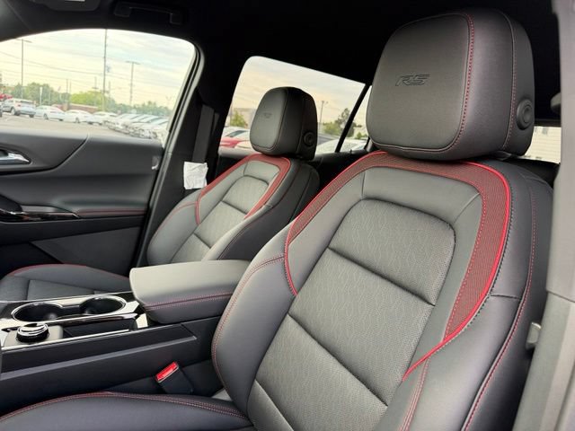New 2027 Chevrolet Equinox RS w/ LPO, Floor Liner Package FWD image 15
