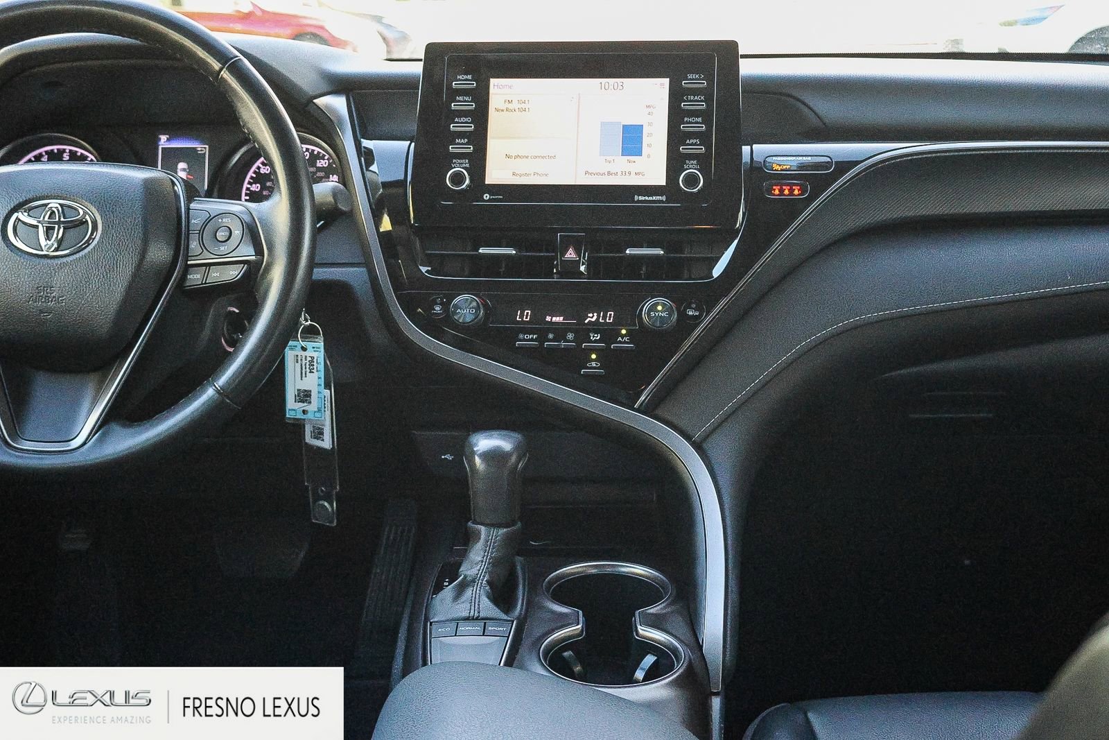 Used 2024 Toyota Camry SE image 16