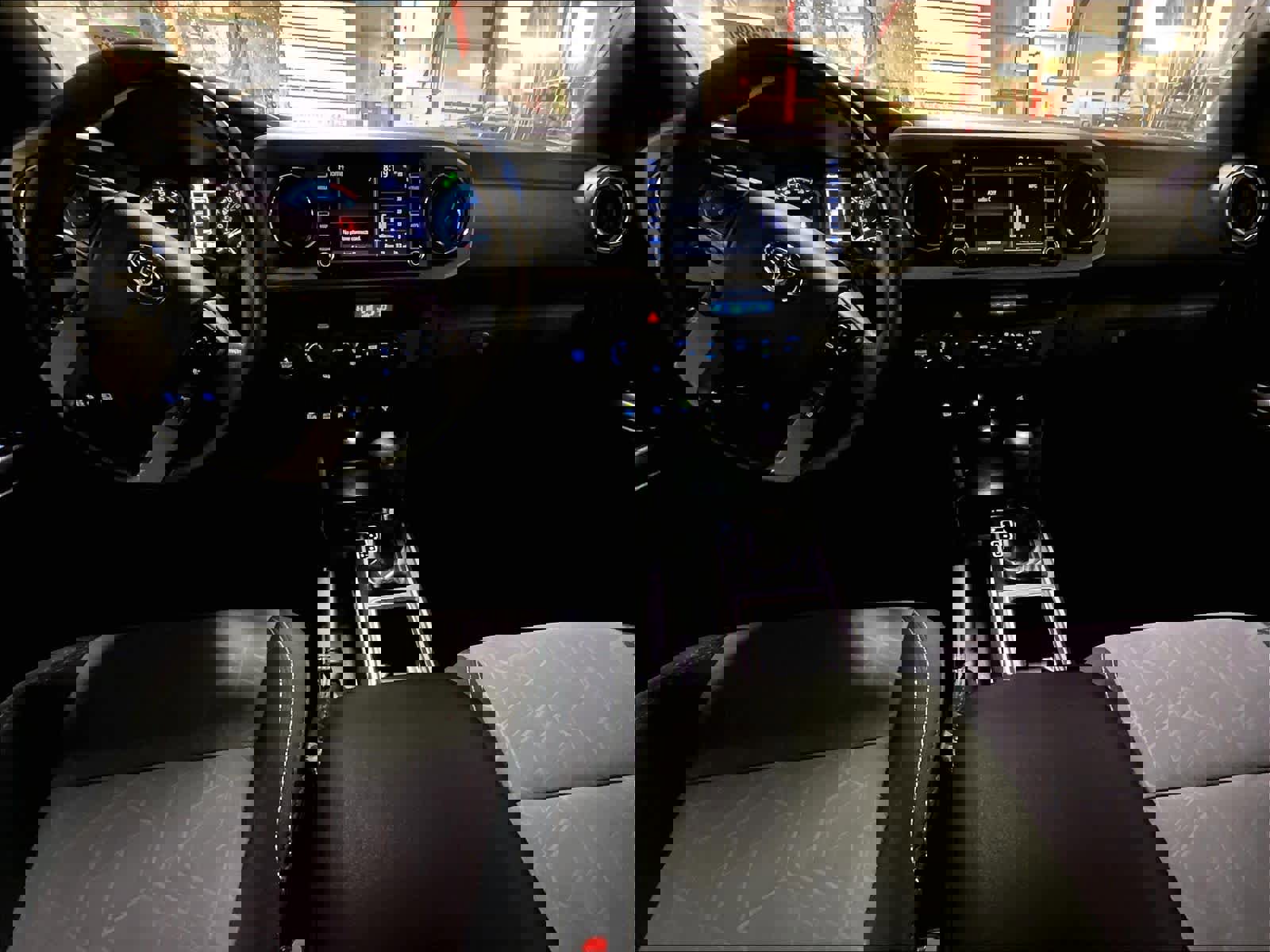 Used 2023 Toyota Tacoma TRD Sport w/ Technology Package image 21