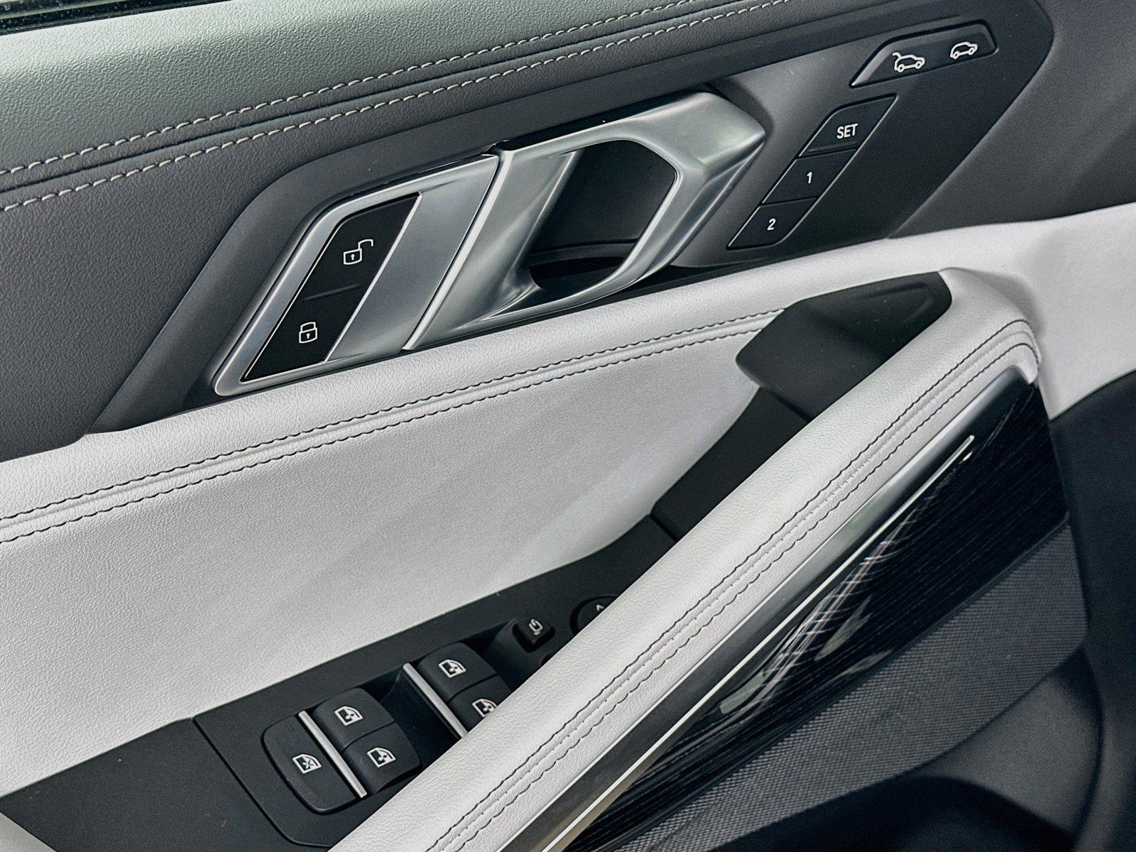 New 2027 BMW X6 xDrive40i AWD/4WD image 17