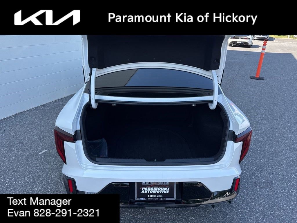 Used 2025 Kia K4 GT-Line w/ GT-Line Sunroof Package FWD image 10