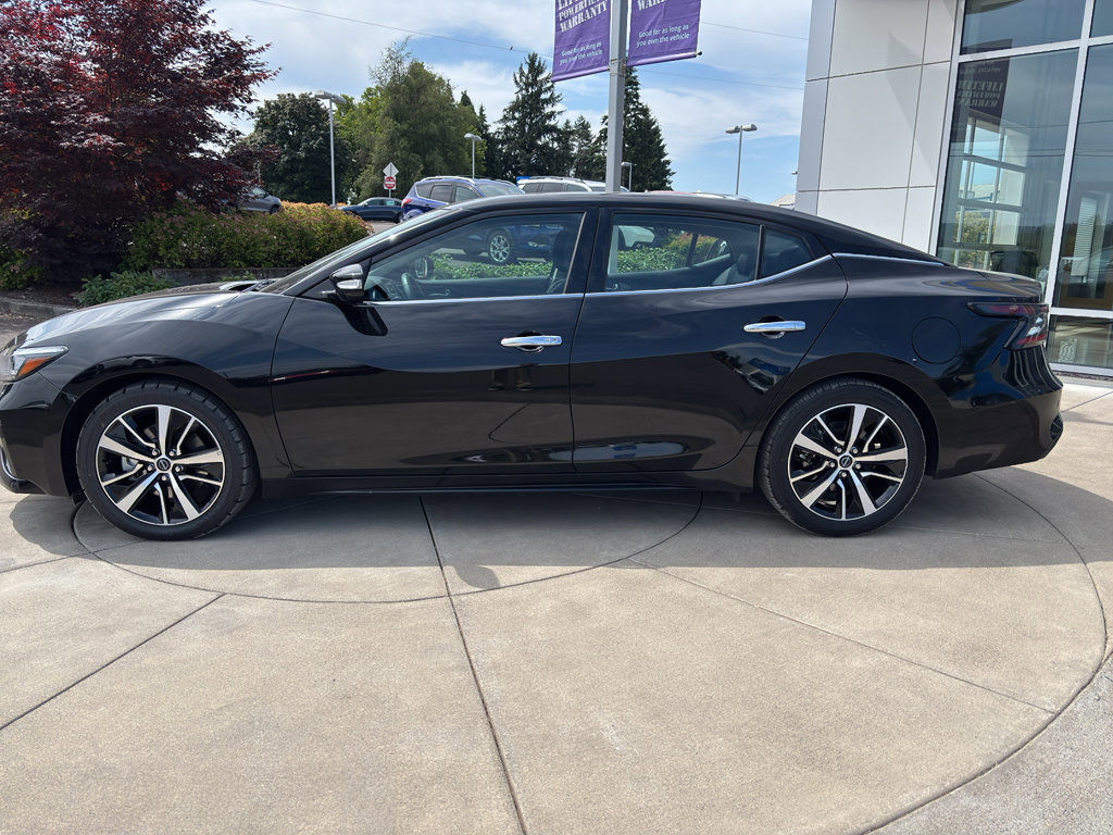 Used 2023 Nissan Maxima SV w/ Floor Mat Group image 2
