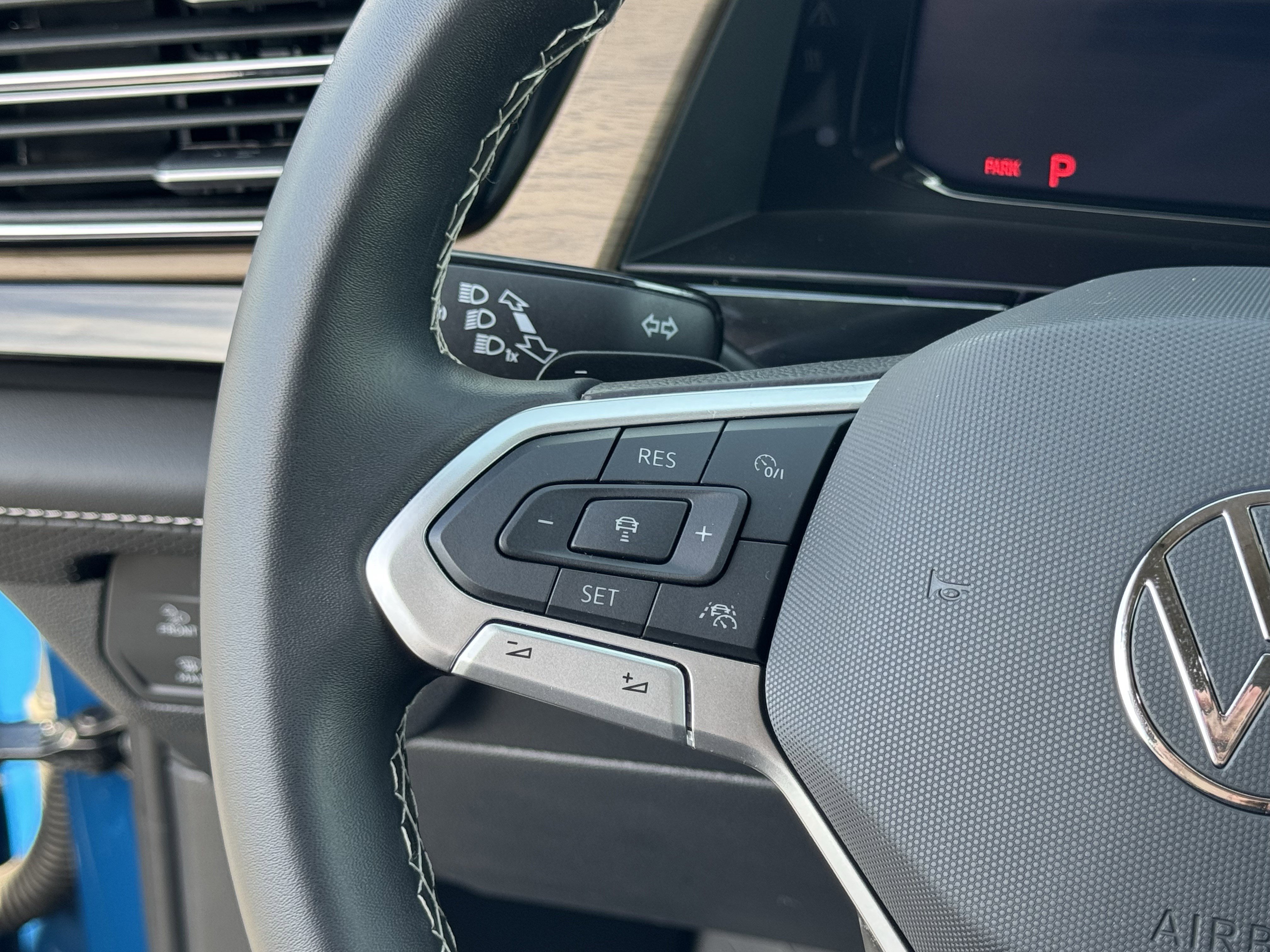 Certified 2025 Volkswagen Atlas SE image 21