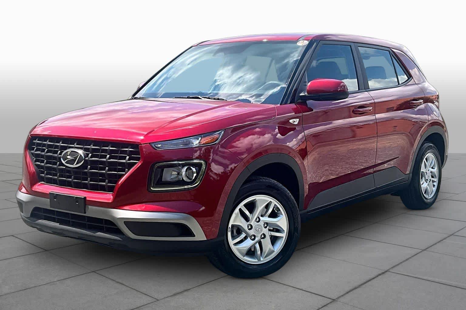 Used 2025 Hyundai Venue SE FWD image 1