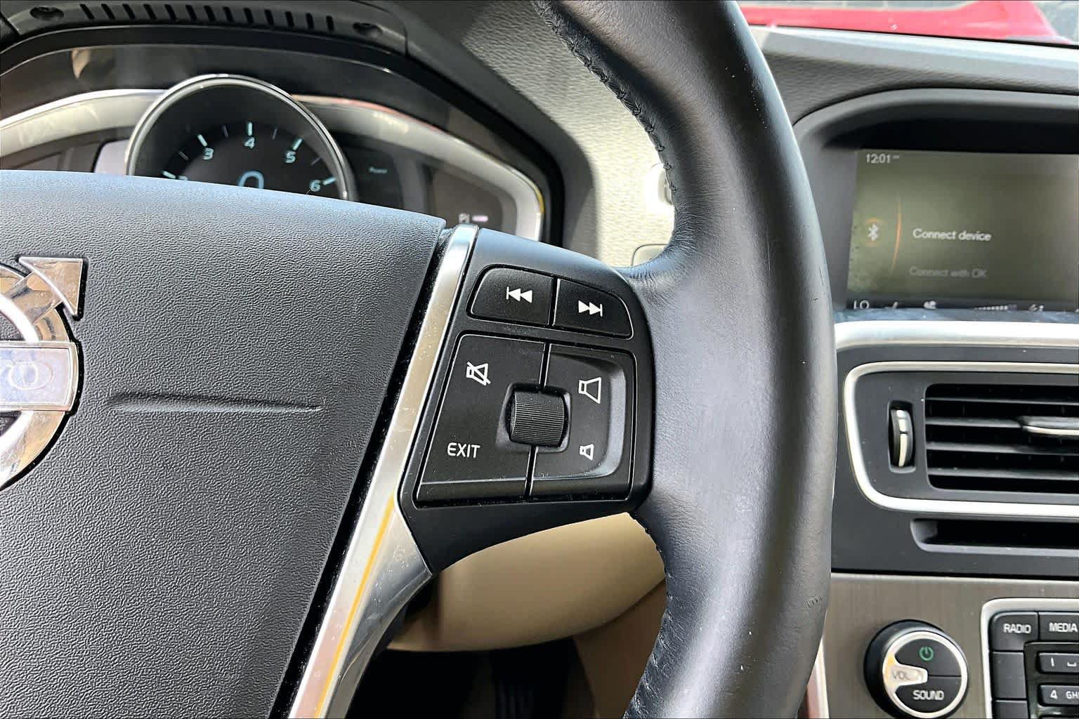 Used 2015 Volvo S60 T5 Premier Plus FWD image 24