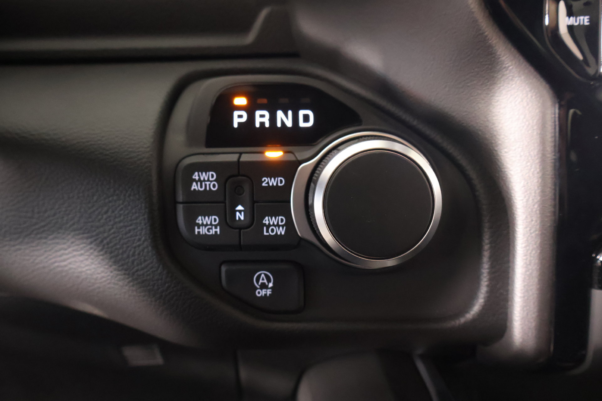 New 2026 RAM 1500 4x4 Crew Cab image 9