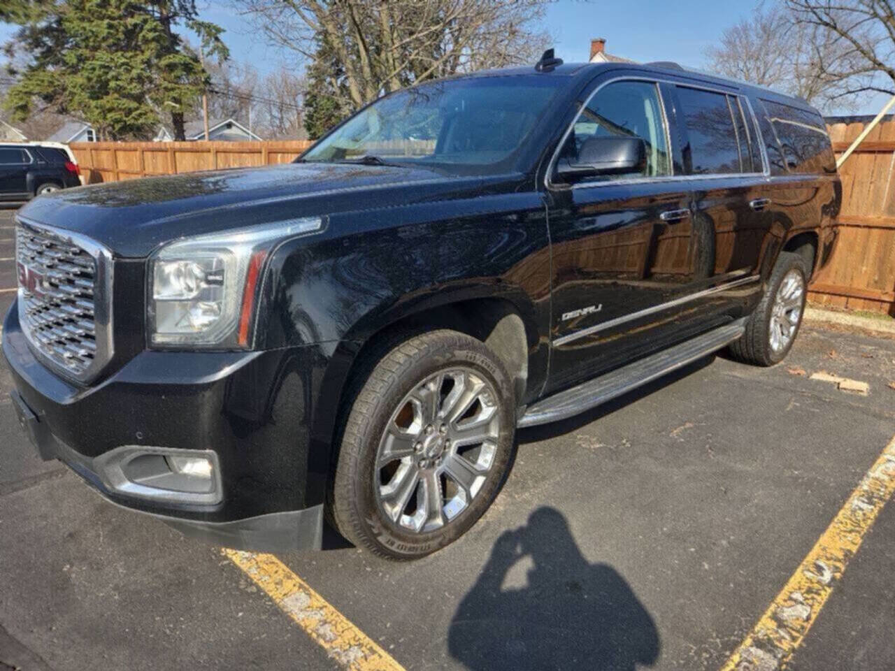 Used 2018 GMC Yukon XL Denali w/ Open Road Package image 2