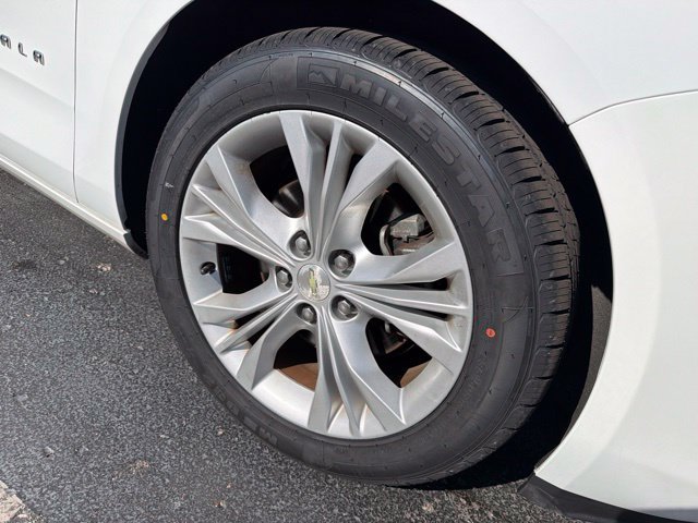 Used 2015 Chevrolet Impala LT w/ Convenience Package FWD image 4