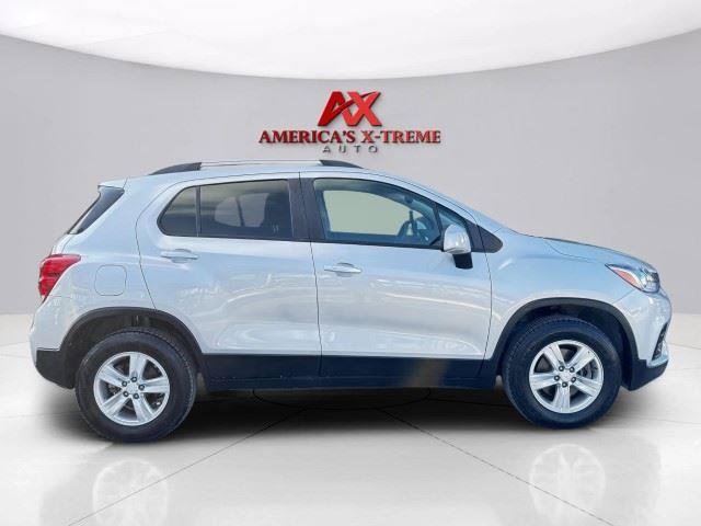 Used 2021 Chevrolet Trax LT w/ Driver Confidence Package AWD/4WD image 7
