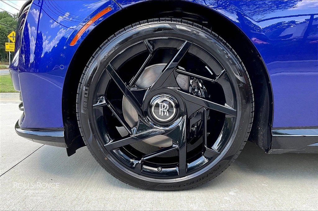 New 2025 Rolls-Royce Spectre Black Badge image 11