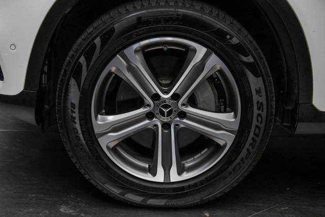 Used 2022 Mercedes-Benz GLC 300 4MATIC image 8