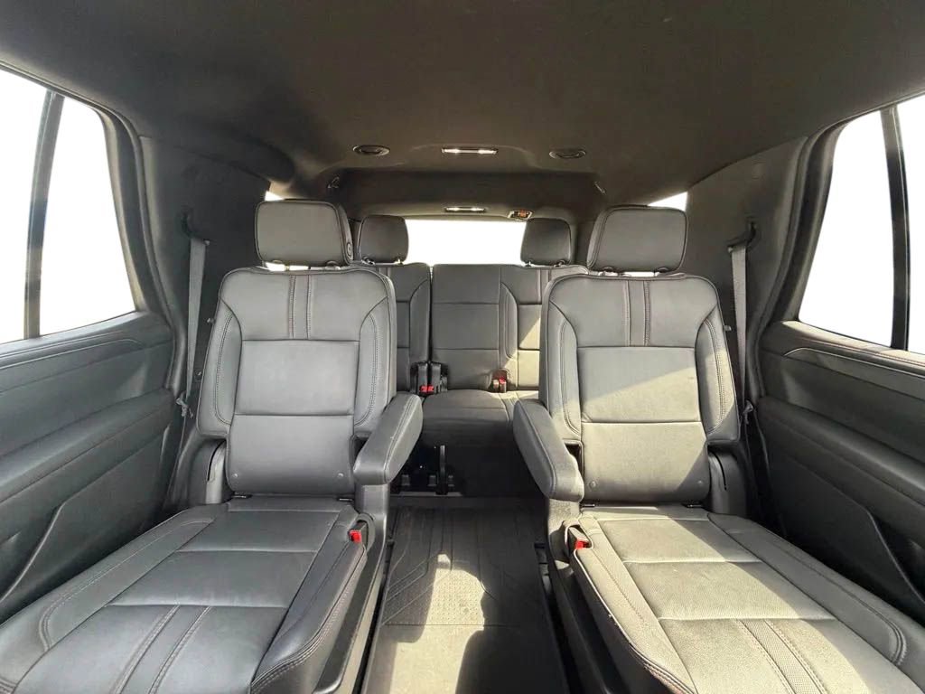 Used 2024 Chevrolet Tahoe RST w/ Luxury Package AWD/4WD image 28