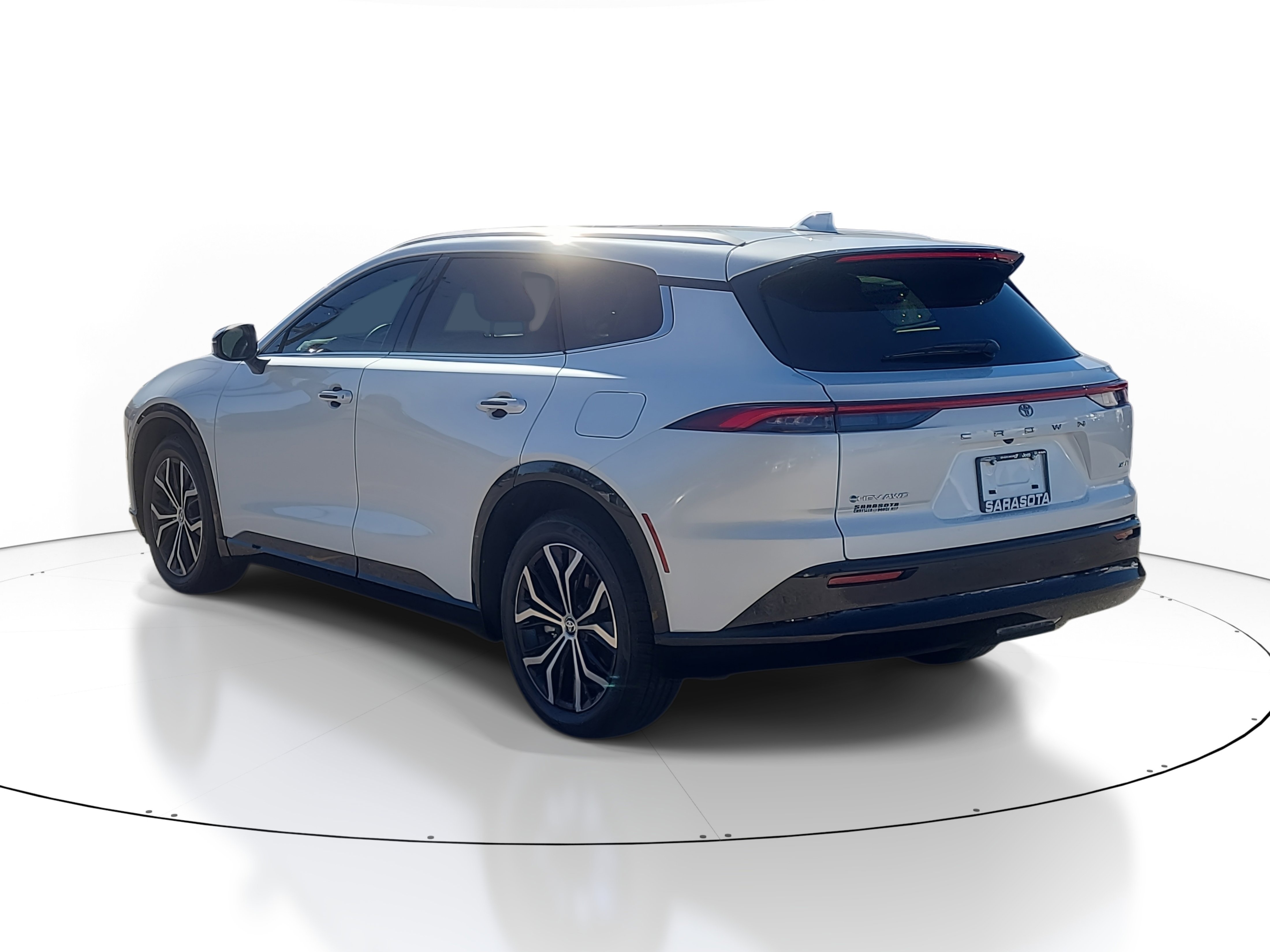 Used 2025 Toyota Crown Signia image 4