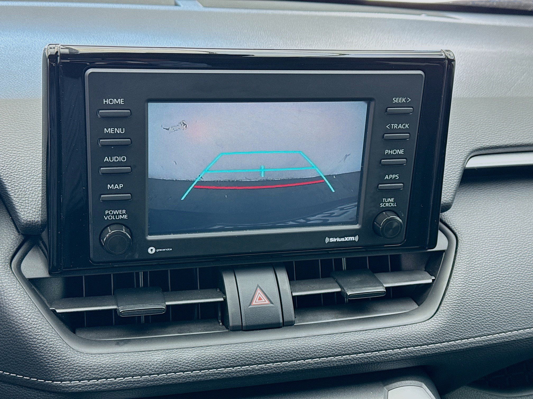 Used 2021 Toyota RAV4 XLE w/ Convenience Package FWD image 10