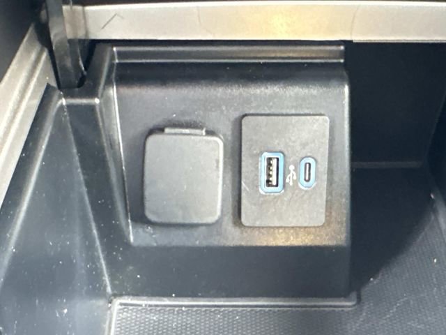 Certified 2020 Ford Explorer Limited RWD image 25