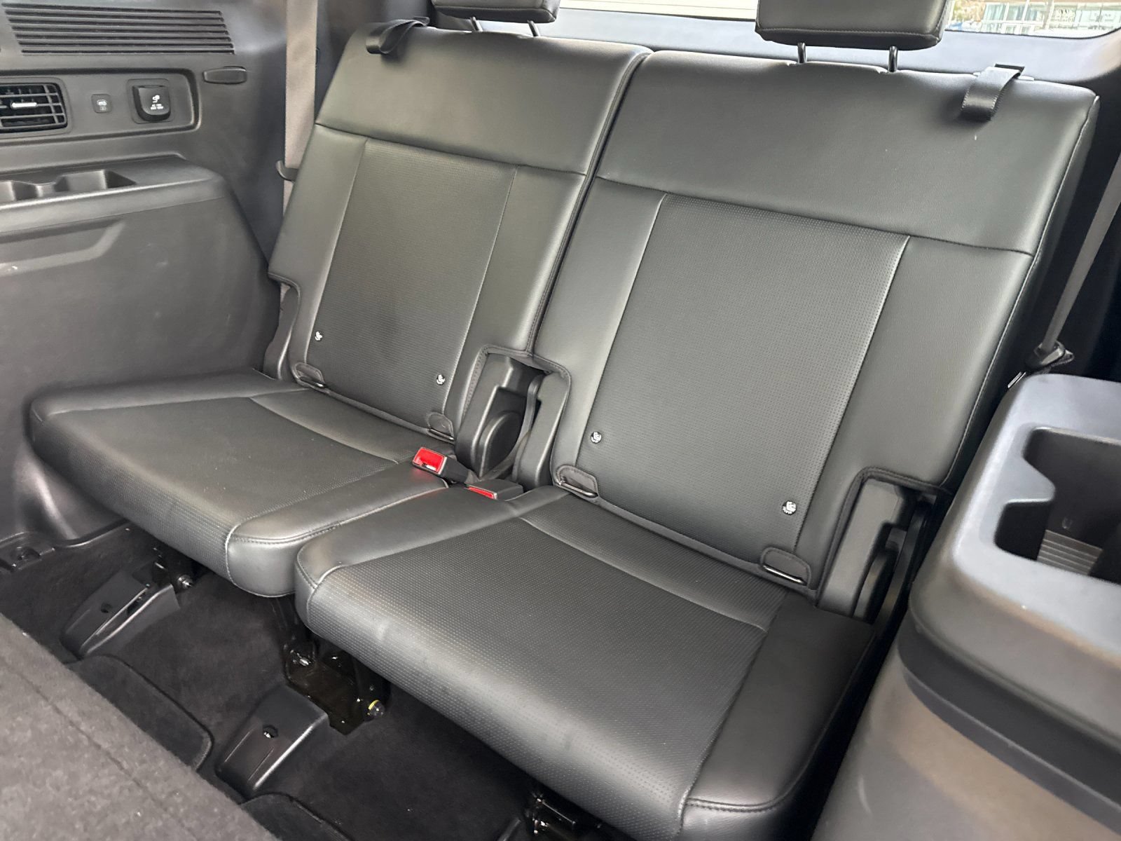 Used 2024 Hyundai Santa Fe Limited AWD/4WD image 15