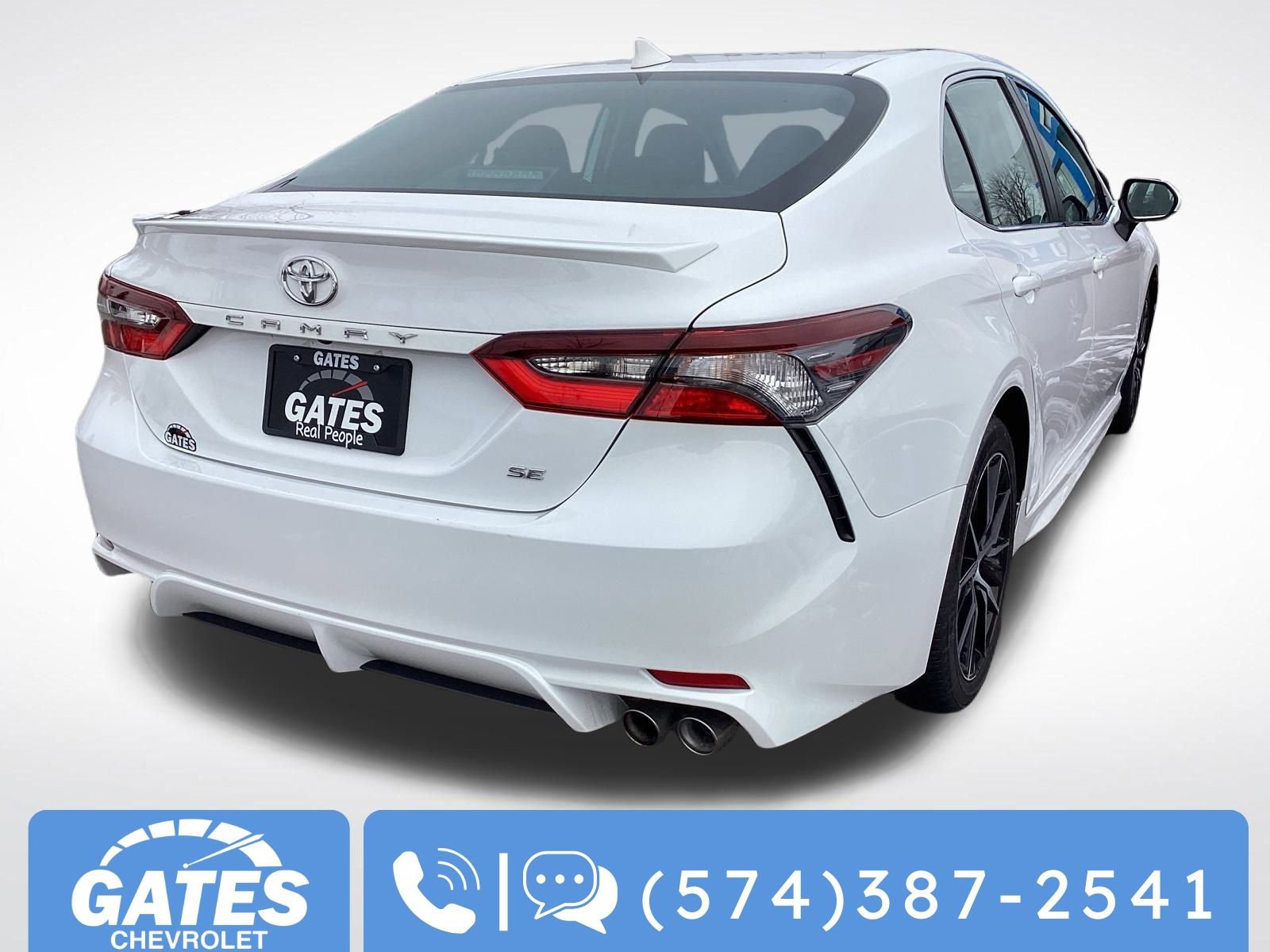Used 2024 Toyota Camry SE image 10