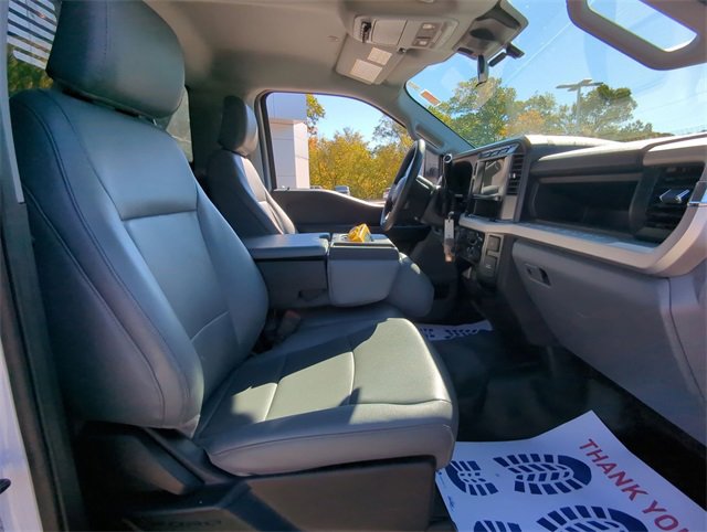 Used 2023 Ford F550 4x4 Regular Cab Super Duty image 25